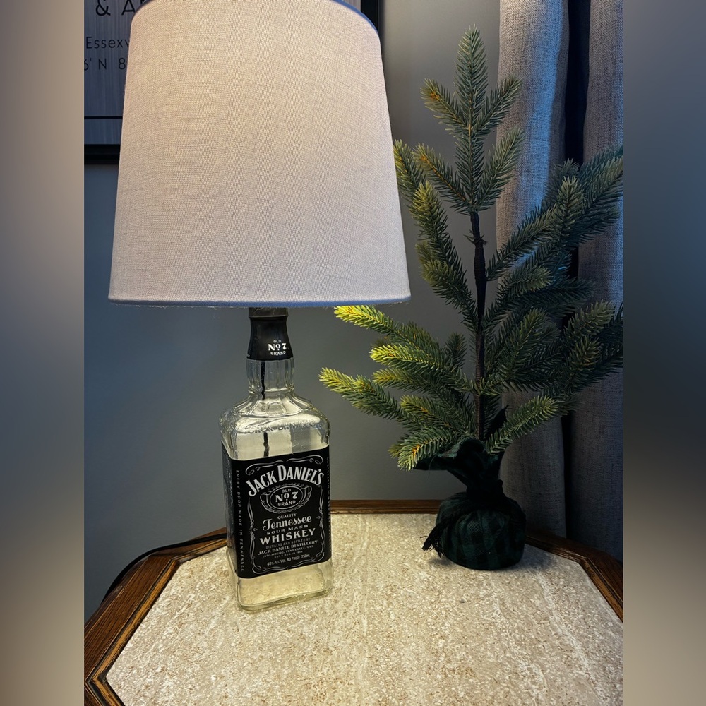 Jack Daniel's Whiskey Bottle Lamp